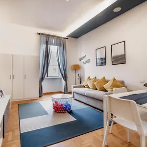 https://adriano-imperatore.it-romehotels.com