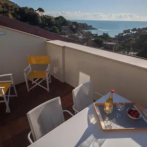 mansarda-sulla-spiaggia.hotelitalianriviera.com/